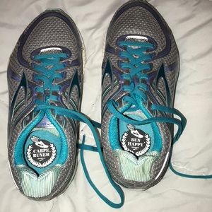 Brooks GTS